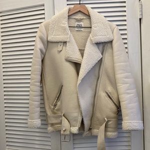 Zara off white sherpa moto jacket size Small (oversized)